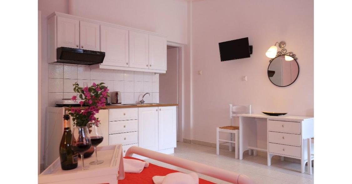 Athina Apartments Ступа Экстерьер фото